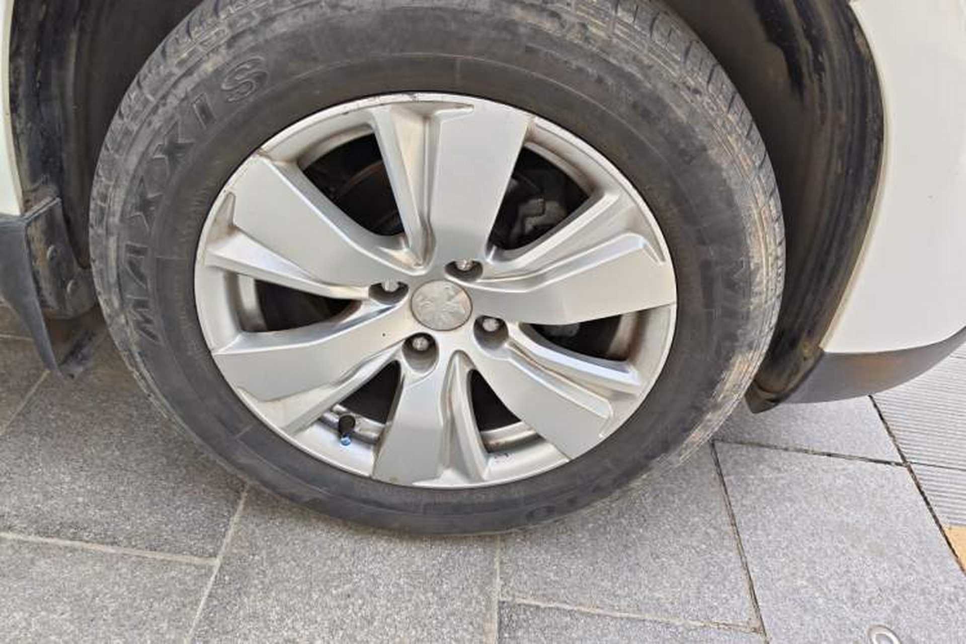 Used Peugeot 2008 2014 1.6L Automatic Fashion Edition Right Front Wheel Hub