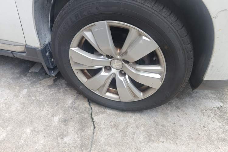 Used Peugeot 2008 2014 1.6L Automatic Fashion Edition Right Front Wheel Hub