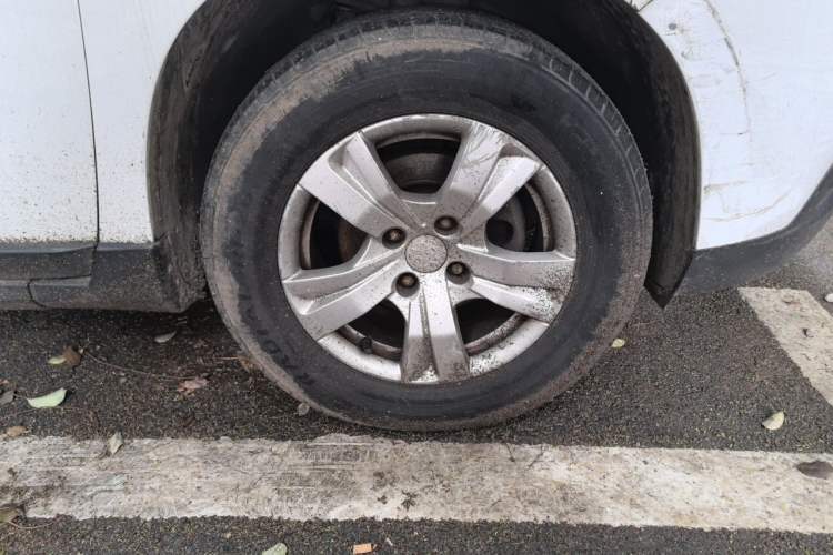 Used Peugeot 2008 2014 1.6L Automatic Trend Edition Right Front Wheel Hub
