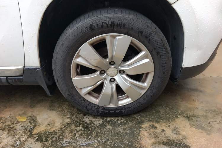 Used Peugeot 2008 2014 1.6L Automatic Trend Edition Right Front Wheel Hub