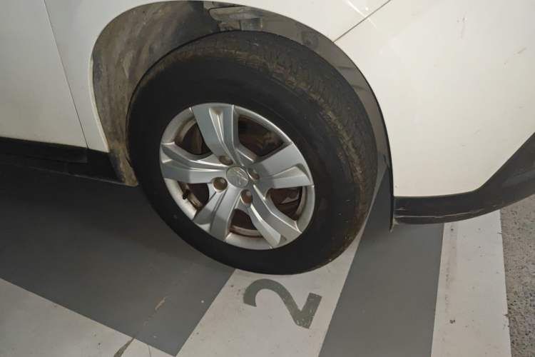 Used Peugeot 2008 2014 1.6L Automatic Trend Edition Right Front Wheel Hub