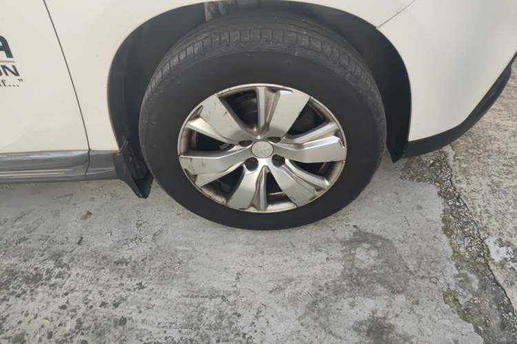 Used Peugeot 2008 2014 1.6L Automatic Fashion Edition Right Front Wheel Hub