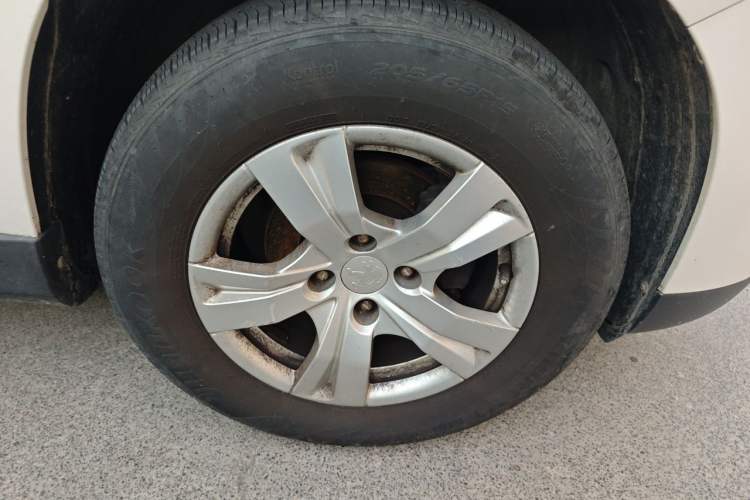 Used Peugeot 2008 2014 1.6L Manual Trend Edition Right Front Wheel Hub