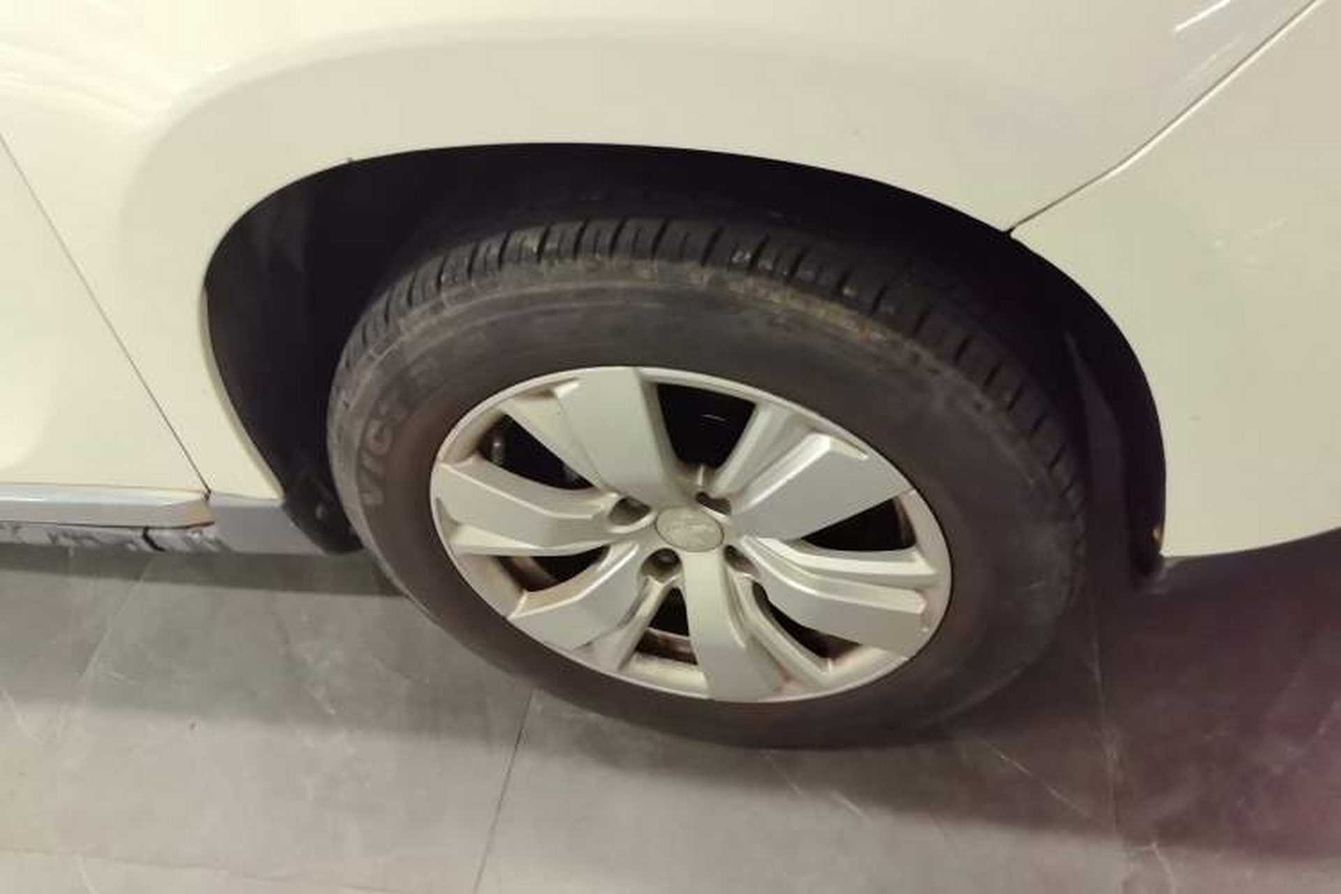 Used Peugeot 2008 2014 1.6L Automatic Fashion Edition Right Front Wheel Hub