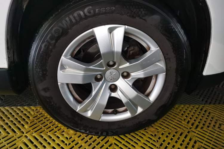 Used Peugeot 2008 2014 1.6L Automatic Trend Edition Right Front Wheel Hub