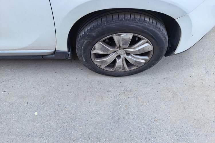 Used Peugeot 2008 2014 1.6L Automatic Fashion Edition Right Front Wheel Hub