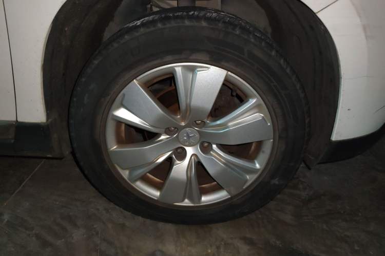 Used Peugeot 2008 2014 1.6L Automatic Fashion Edition Right Front Wheel Hub