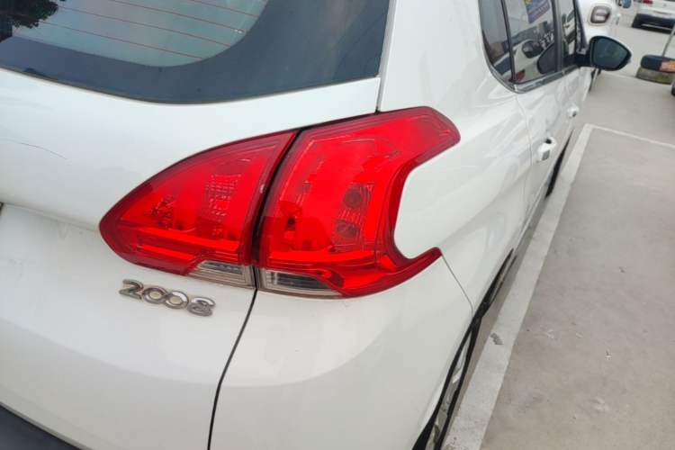 Used Peugeot 2008 2014 1.6L Automatic Fashion Edition Right Rear Taillight