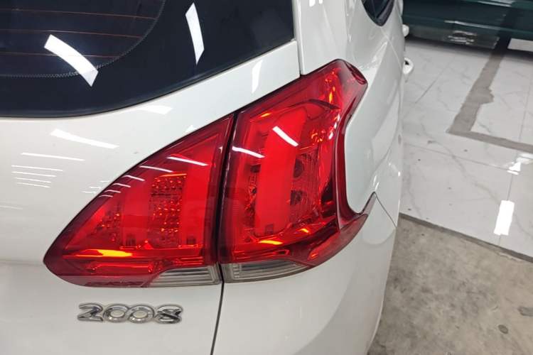 Used Peugeot 2008 2014 1.6L Automatic Fashion Edition Right Rear Taillight