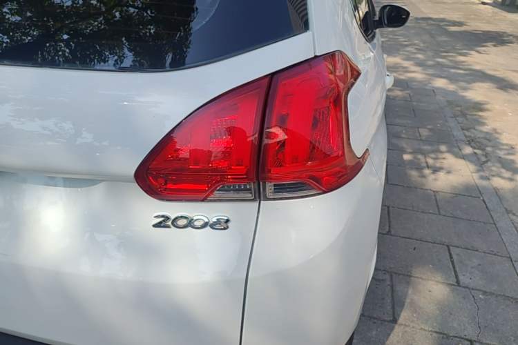 Used Peugeot 2008 2014 1.6L Automatic Fashion Edition Right Rear Taillight