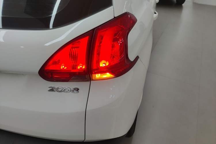 Used Peugeot 2008 2014 1.6L Manual Trend Edition Right Rear Taillight