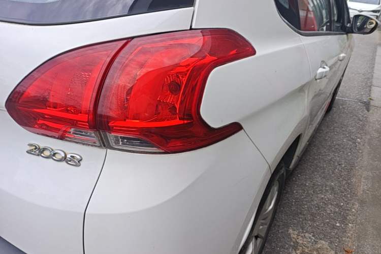 Used Peugeot 2008 2014 1.6L Automatic Fashion Edition Right Rear Taillight