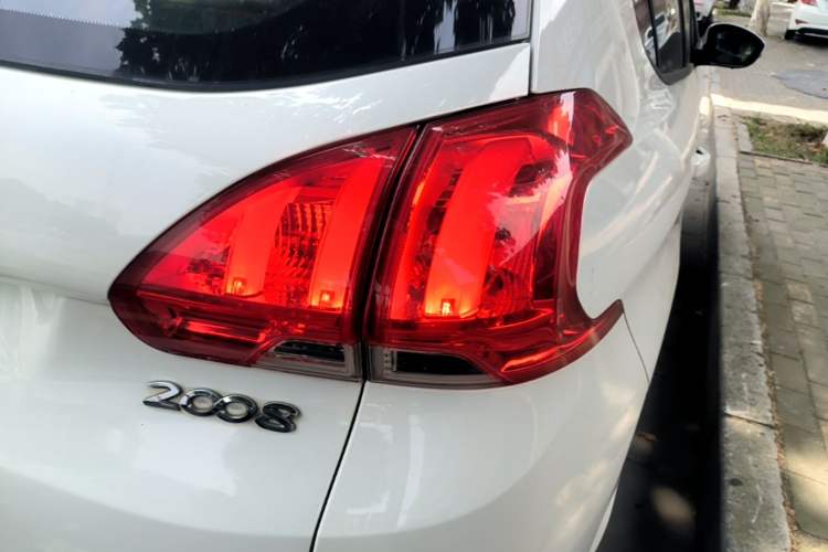 Used Peugeot 2008 2014 1.6L Automatic Fashion Edition Right Rear Taillight