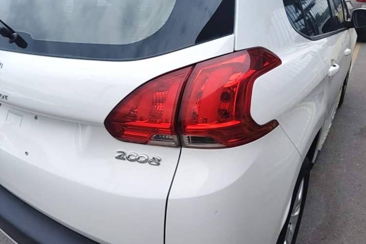 Used Peugeot 2008 2014 1.6L Automatic Fashion Edition Right Rear Taillight