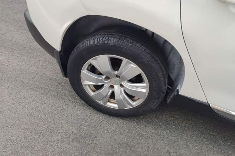 Used Peugeot 2008 2014 1.6L Automatic Fashion Edition Right Rear Wheel Hub