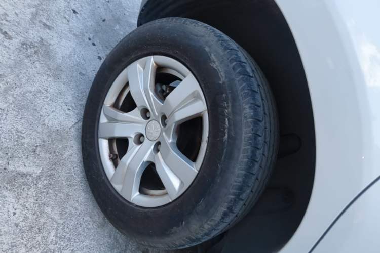 Used Peugeot 2008 2014 1.6L Automatic Trend Edition Right Rear Wheel Hub