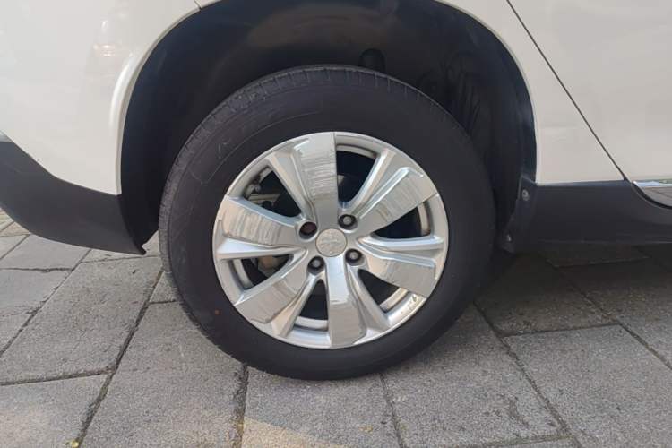 Used Peugeot 2008 2014 1.6L Automatic Fashion Edition Right Rear Wheel Hub