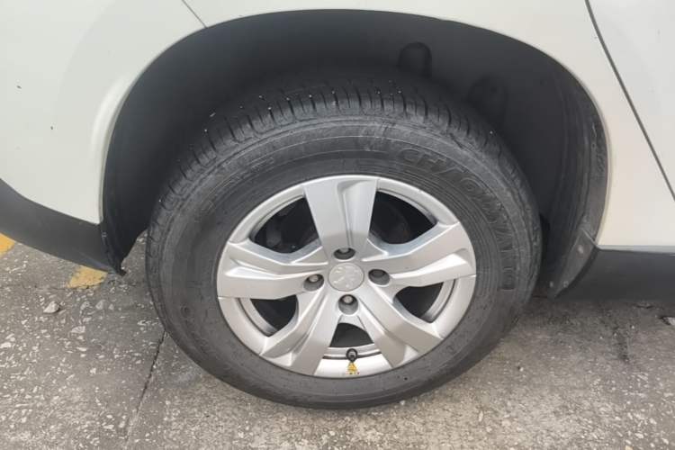 Used Peugeot 2008 2014 1.6L Automatic Trend Edition Right Rear Wheel Hub