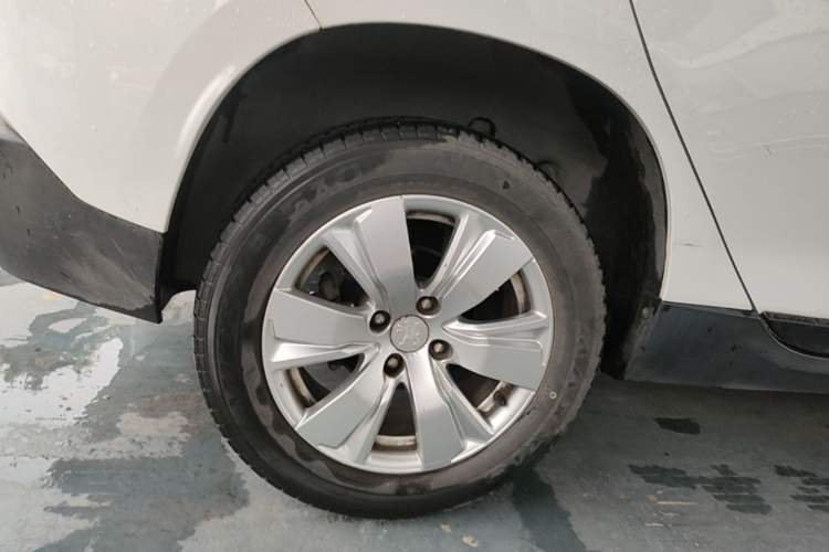 Used Peugeot 2008 2014 1.6L Manual Fashion Edition Right Rear Wheel Hub