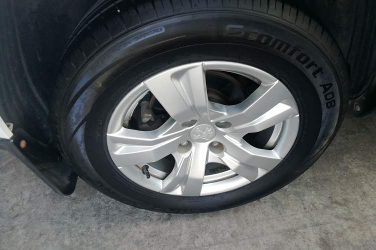 Used Peugeot 2008 2014 1.6L Automatic Trend Edition Right Rear Wheel Hub