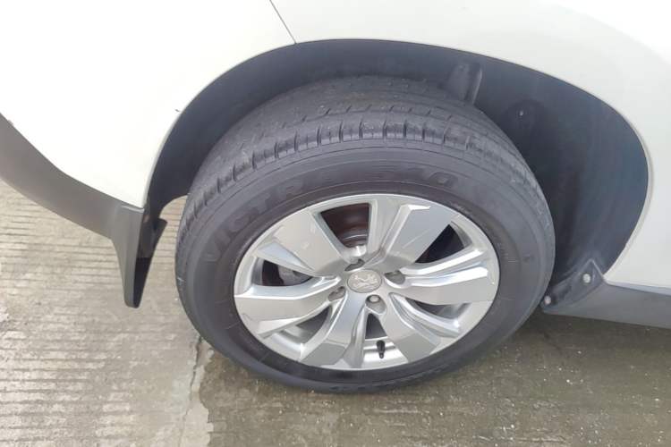 Used Peugeot 2008 2014 1.6L Automatic Fashion Edition Right Rear Wheel Hub