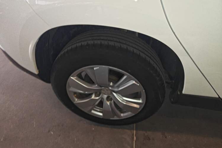 Used Peugeot 2008 2014 1.6L Automatic Fashion Edition Right Rear Wheel Hub