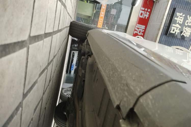 Used Peugeot 2008 2014 1.6L Automatic Fashion Edition Right Side Sill