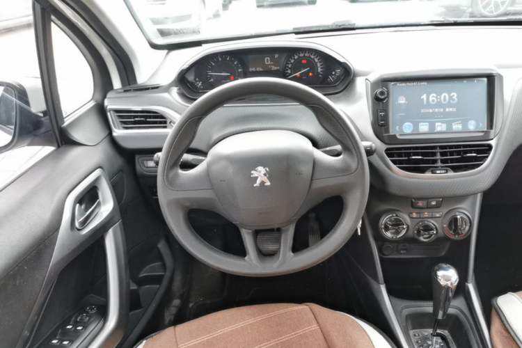 Used Peugeot 2008 2014 1.6L Automatic Trend Edition Steering Wheel