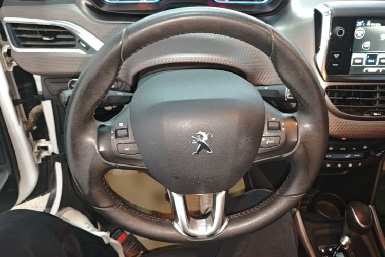 Used Peugeot 2008 2014 1.6L Automatic Navigation Edition Steering Wheel