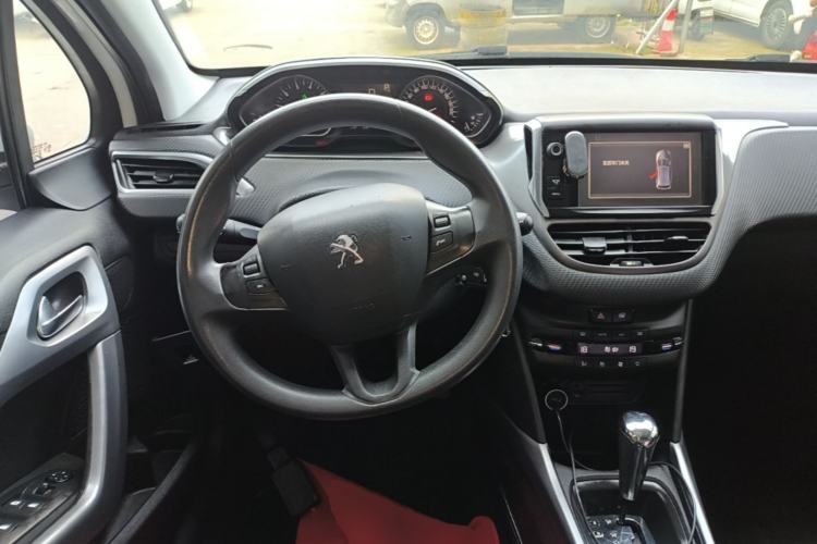 Used Peugeot 2008 2014 1.6L Automatic Fashion Edition Steering Wheel