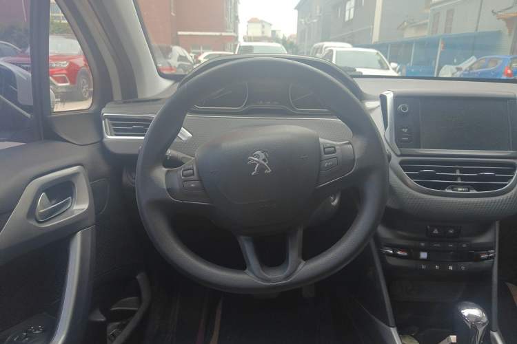 Used Peugeot 2008 2014 1.6L Automatic Excellence Edition Steering Wheel
