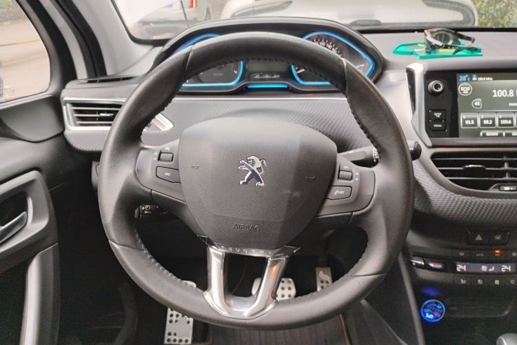 Used Peugeot 2008 2014 1.6L Automatic Navigation Edition Steering Wheel