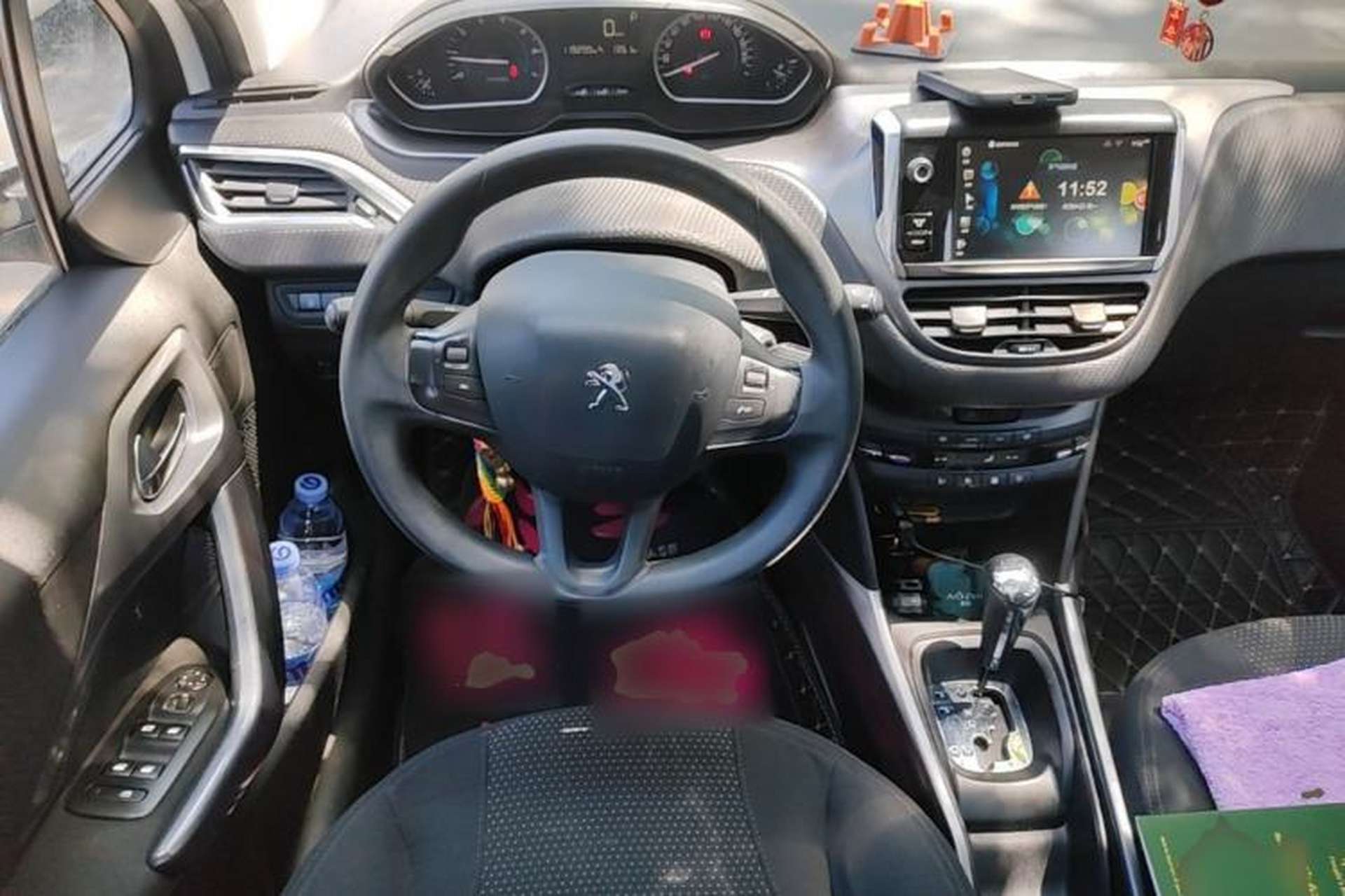 Used Peugeot 2008 2014 1.6L Automatic Fashion Edition Steering Wheel