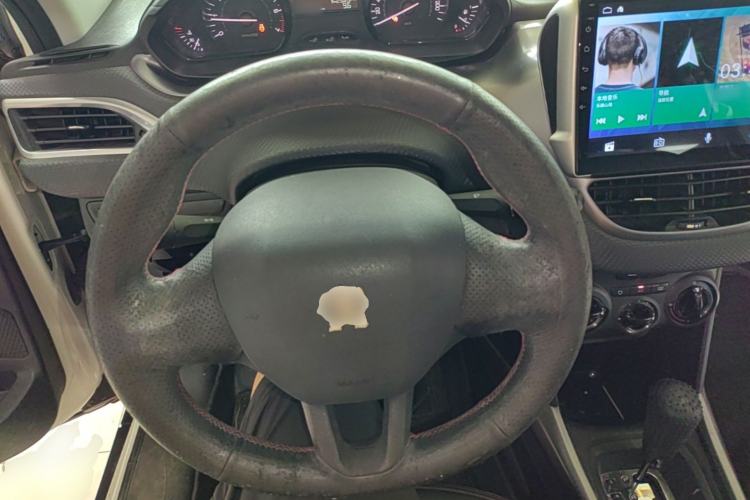 Used Peugeot 2008 2014 1.6L Automatic Trend Edition Steering Wheel