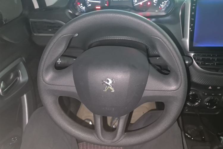 Used Peugeot 2008 2014 1.6L Automatic Trend Edition Steering Wheel