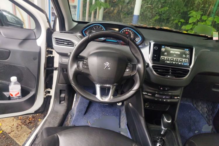 Used Peugeot 2008 2014 1.6L Automatic Navigation Edition Steering Wheel