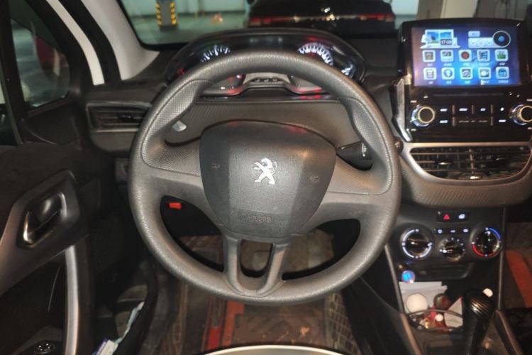 Used Peugeot 2008 2014 1.6L Automatic Trend Edition Steering Wheel
