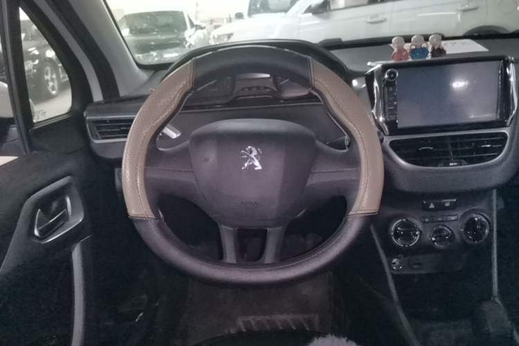 Used Peugeot 2008 2014 1.6L Manual Trend Edition Steering Wheel