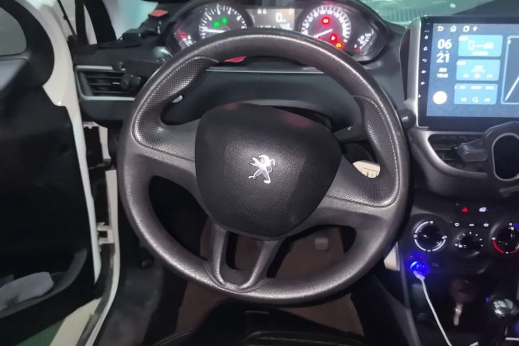 Used Peugeot 2008 2014 1.6L Automatic Trend Edition Steering Wheel