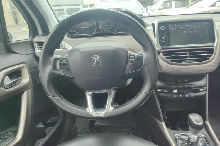 Used Peugeot 2008 2014 1.6L Automatic Navigation Edition Steering Wheel