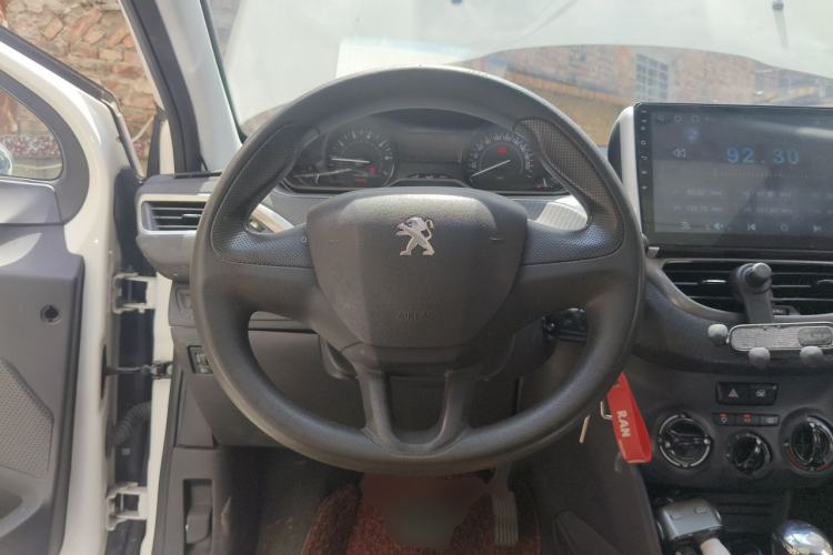 Used Peugeot 2008 2014 1.6L Automatic Trend Edition Steering Wheel