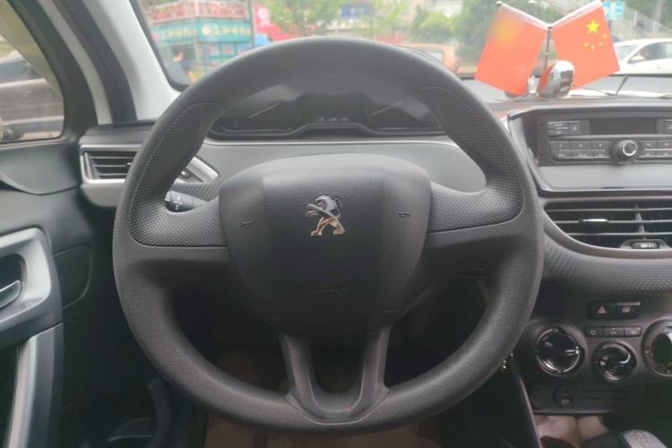 Used Peugeot 2008 2014 1.6L Manual Trend Edition Steering Wheel
