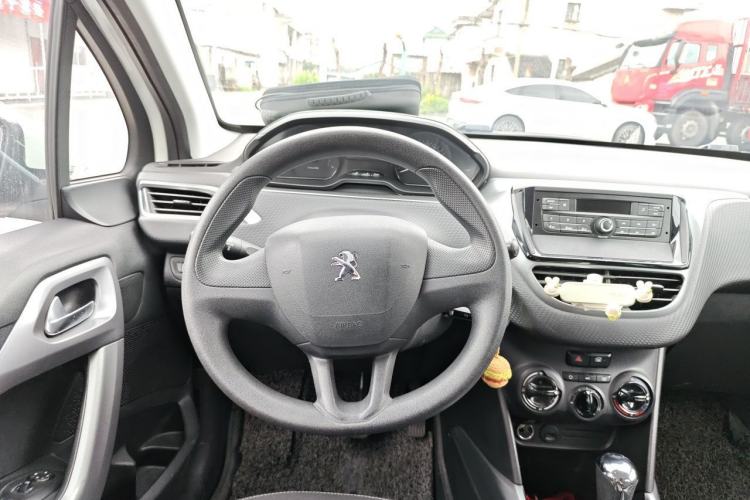 Used Peugeot 2008 2014 1.6L Automatic Trend Edition Steering Wheel