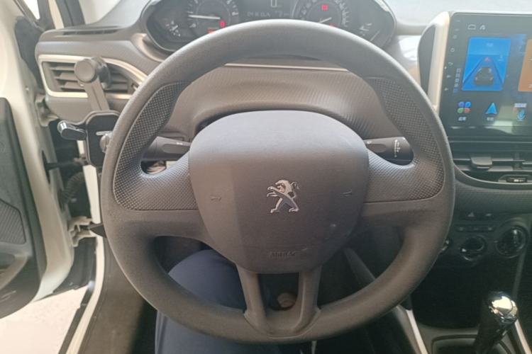 Used Peugeot 2008 2014 1.6L Automatic Trend Edition Steering Wheel