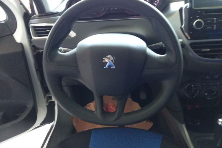 Used Peugeot 2008 2014 1.6L Automatic Trend Edition Steering Wheel
