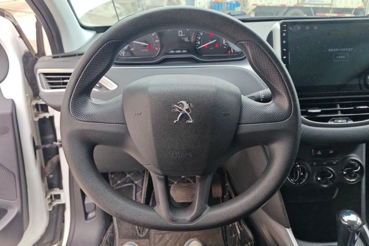 Used Peugeot 2008 2014 1.6L Automatic Trend Edition Steering Wheel