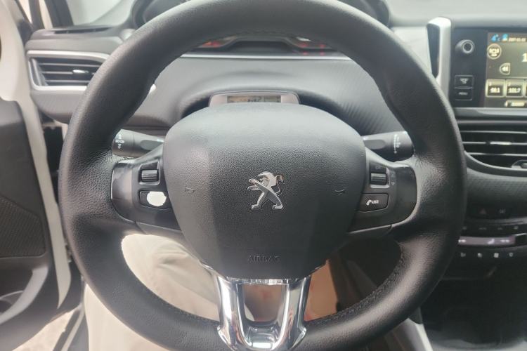 Used Peugeot 2008 2014 1.6L Manual Fashion Edition Steering Wheel
