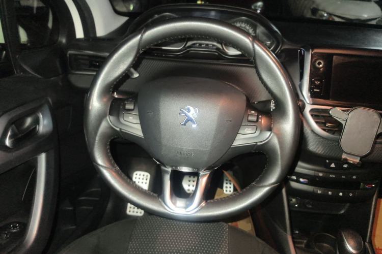 Used Peugeot 2008 2014 1.6L Automatic Navigation Edition Steering Wheel