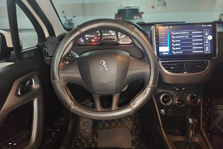 Used Peugeot 2008 2014 1.6L Automatic Trend Edition Steering Wheel