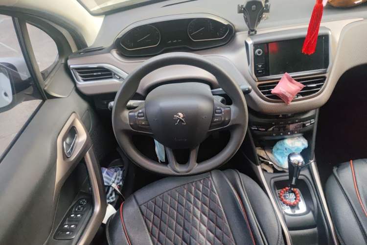 Used Peugeot 2008 2014 1.6L Automatic Fashion Edition Steering Wheel